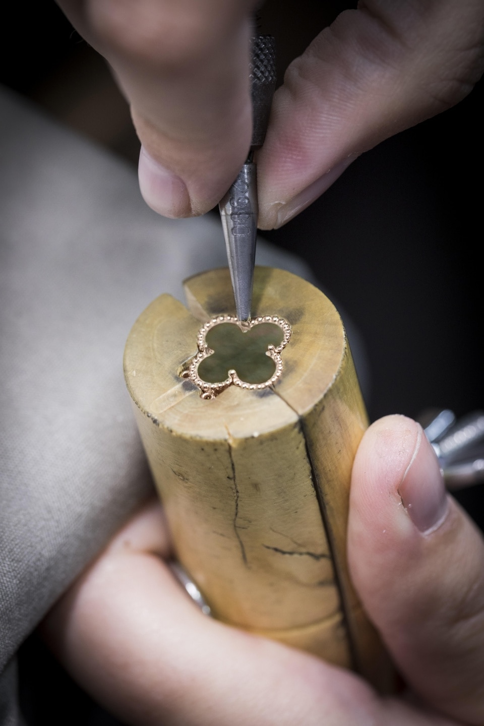 6月1日、幸運の象徴 ヴィンテージ アルハンブラ ペンダント 新作 発売開始(3)―Van Cleef & Arpels(ヴァン クリーフ&アーペル)